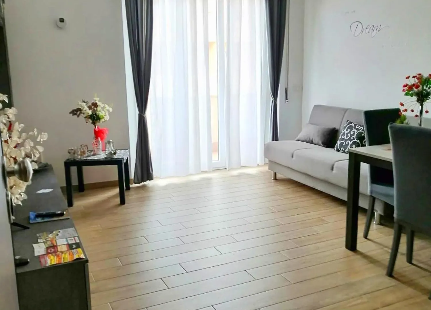 Fabio House Alloggio Per Uso Turistico Fiumicino Apartment